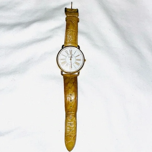 Guess | Accessories | Vintage 989 Womens Guess Gold Tone  display picture 3